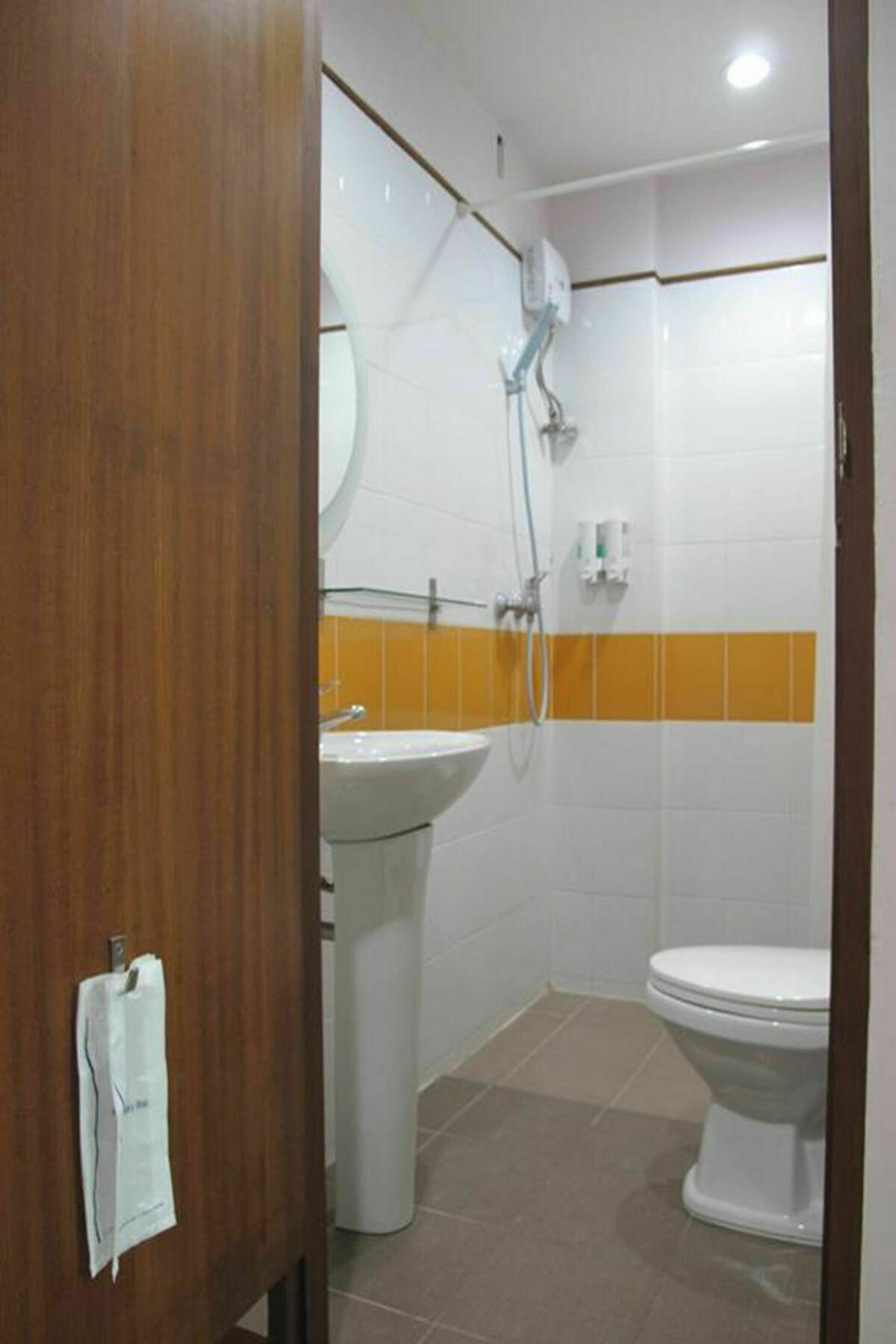 Rada Arak 79/4 Hostel Чиангмай Экстерьер фото