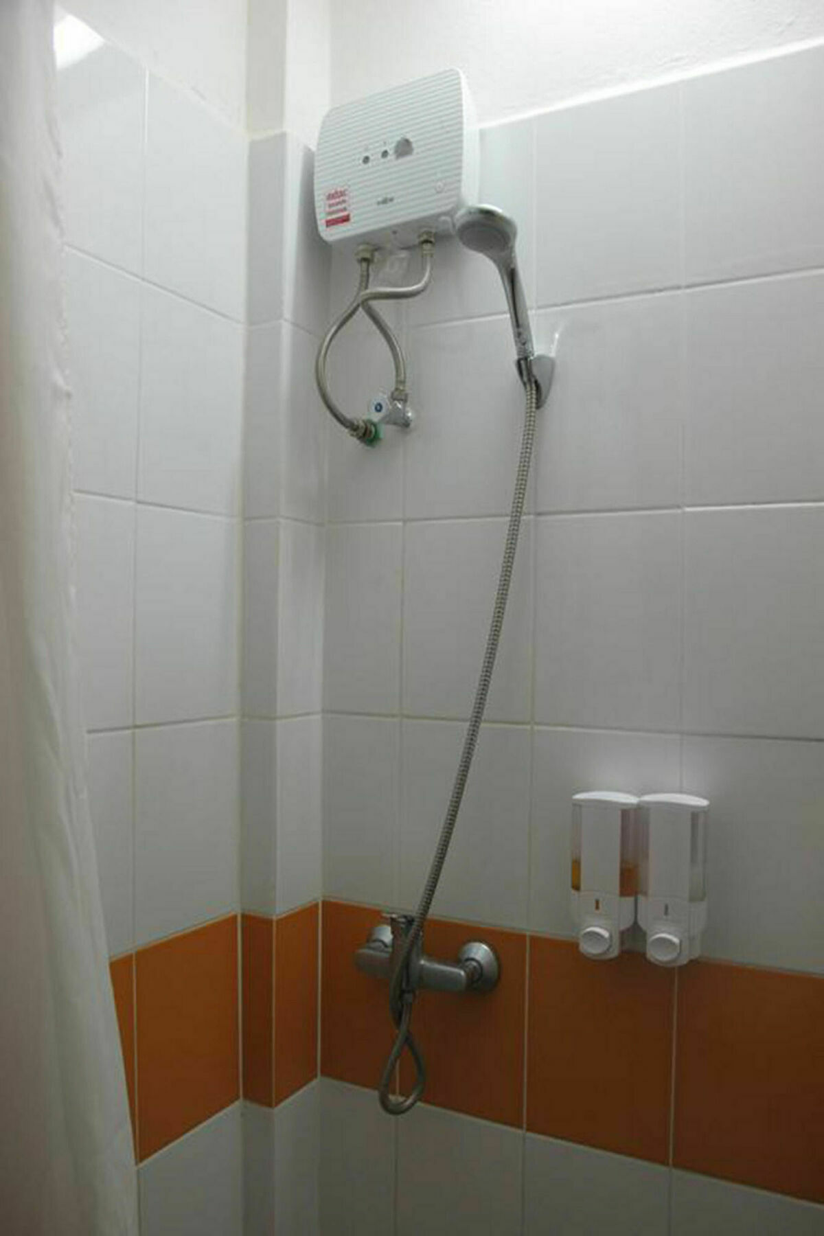 Rada Arak 79/4 Hostel Чиангмай Экстерьер фото